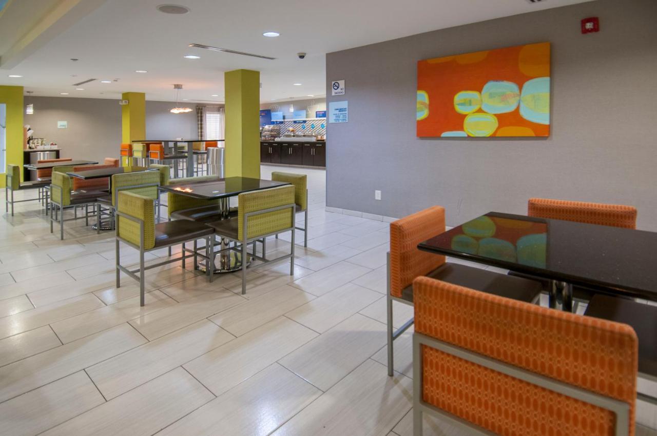 Holiday Inn Express & Suites Jackson Downtown - Coliseum By Ihg Ngoại thất bức ảnh